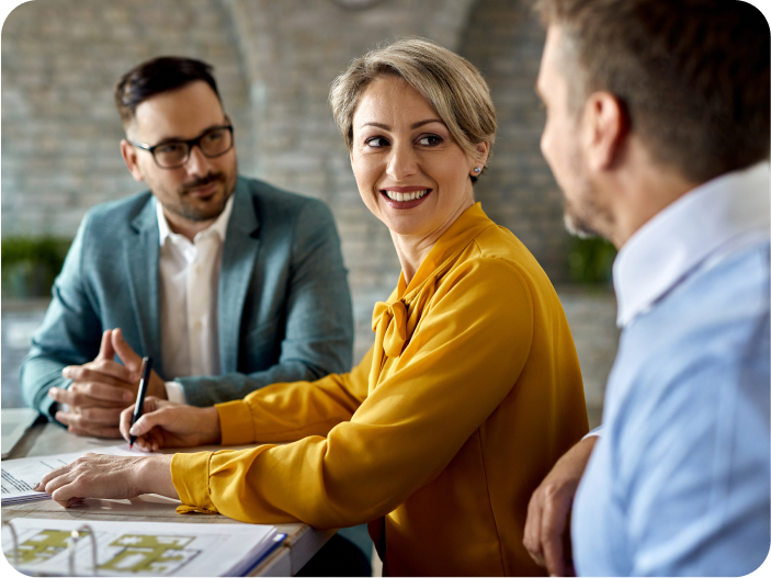 Darstellung eines Meetings mehrerer Personen